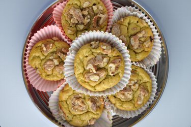 Zdravé avokádové muffiny z cícerovej alebo ovsenej múky